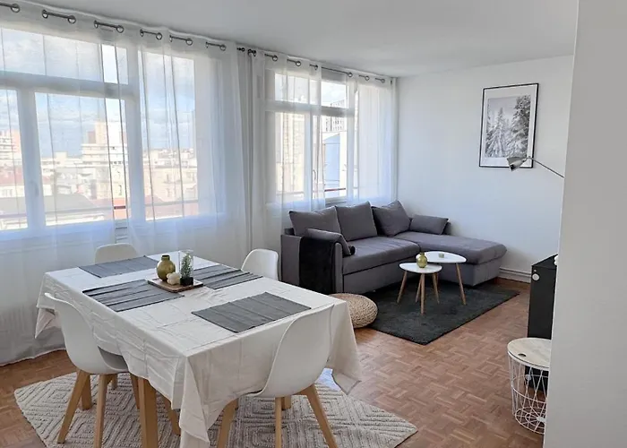 Appartement Vue Parc Montjuzet Avec Garage